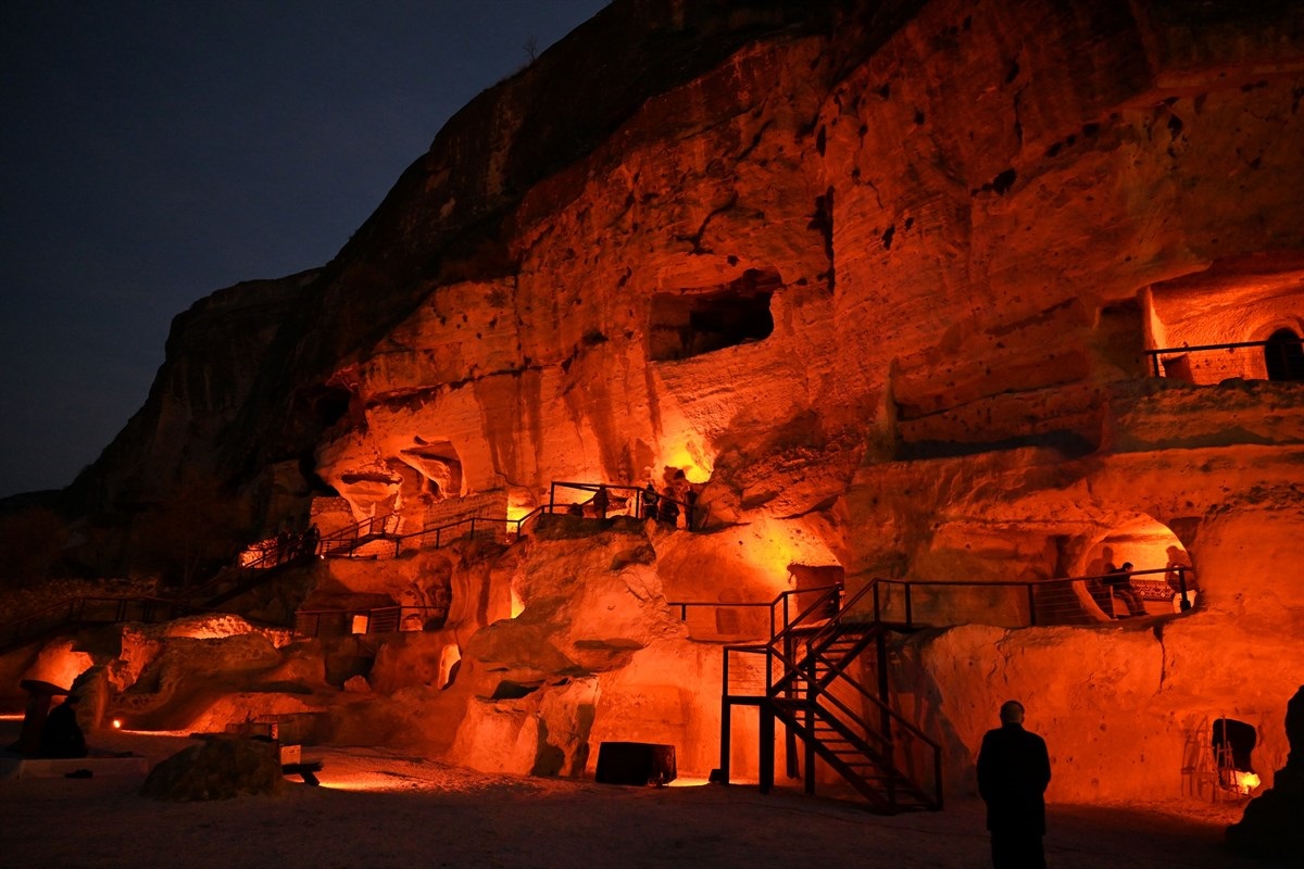 Hasankeyf’te Tarih Gun Yuzune Cikti-1