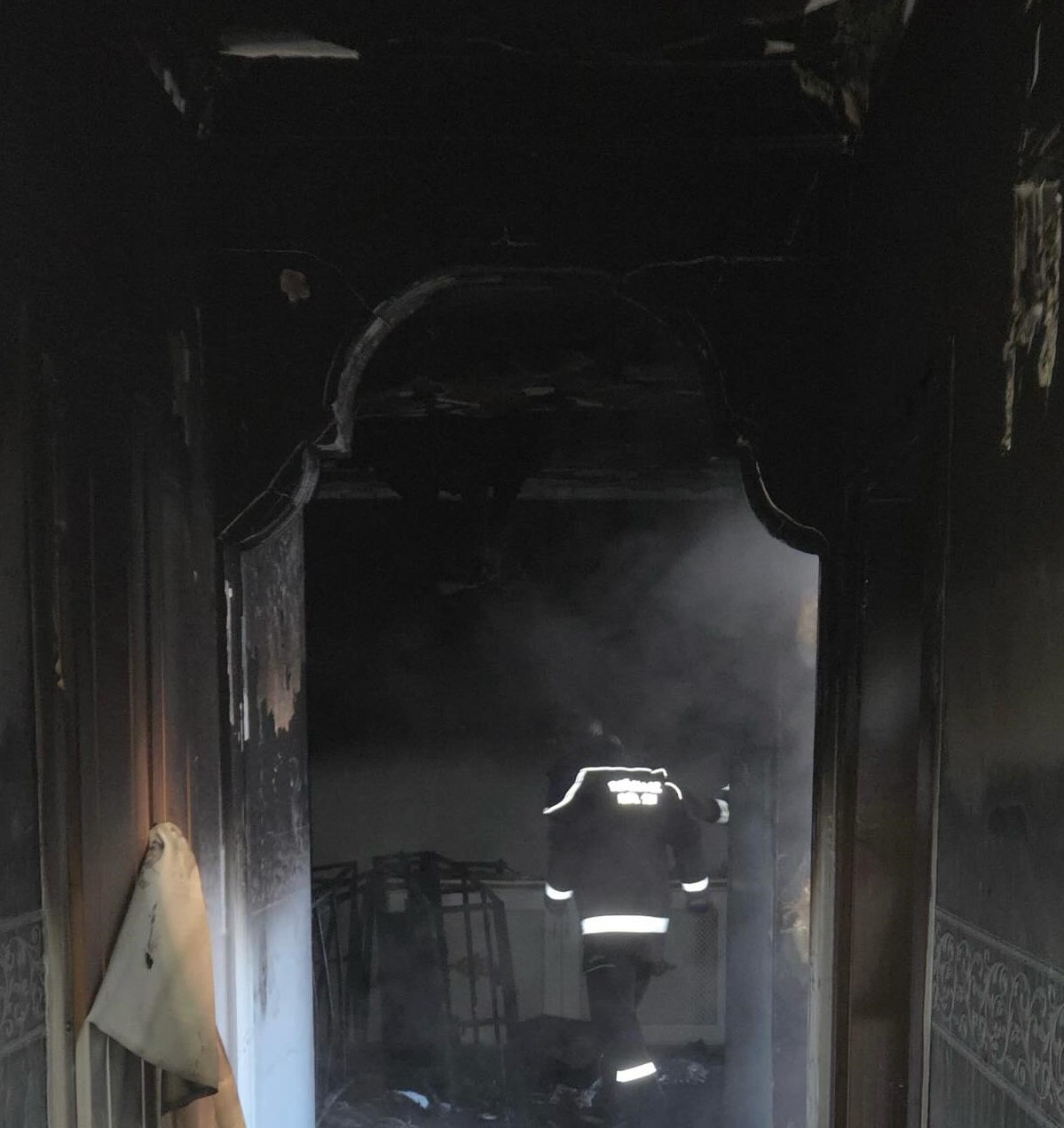 7 Katli Binadan Itfaiye Merdiveniyle Kurtarildilar 1