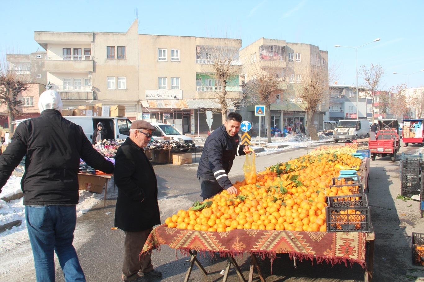 Dondurucu Soguk Batman’daki Semt Pazarlarini Vurdu (2)1