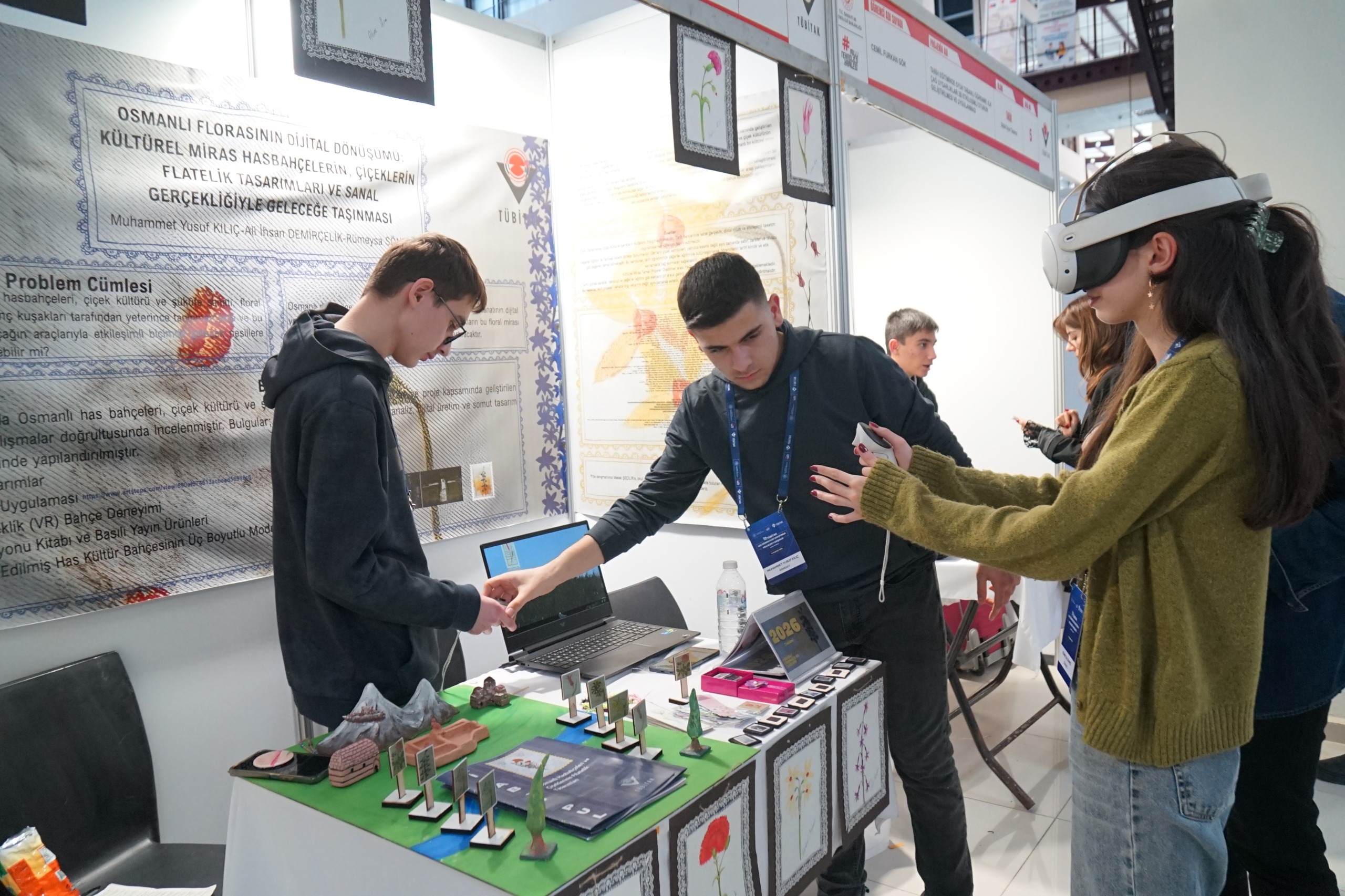 Gelecegin Bilim İnsanları Batman’da Bulustu (2)