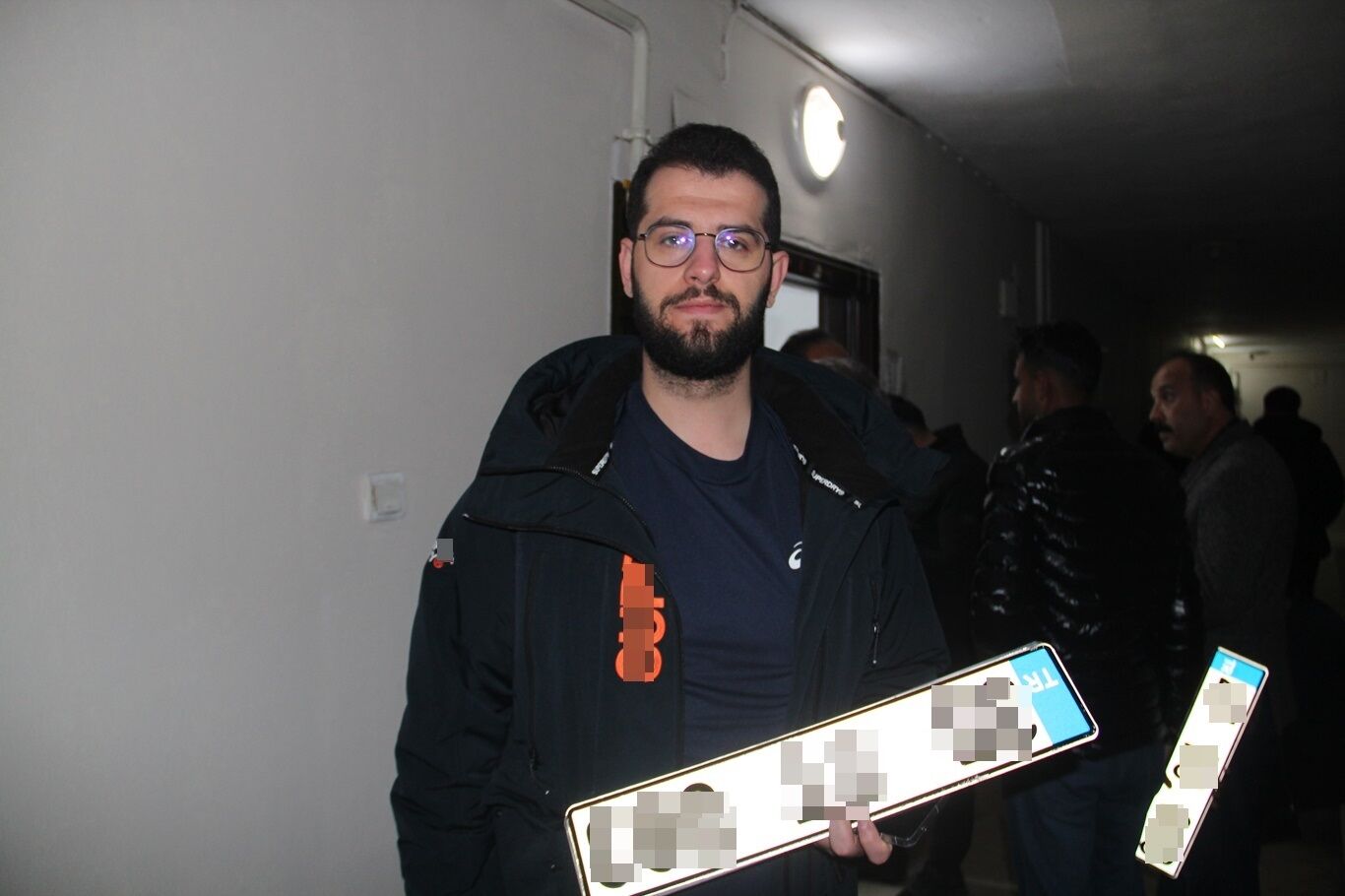 Batman’da App Plaka Yoğunluğu Araç Sahipleri Cezadan Kaçınmak İçin Koşuyor (3)1