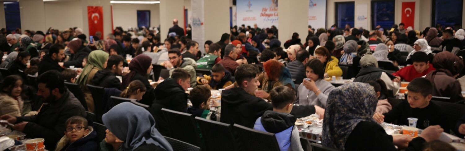 Batmanda Yetim Cocuklara Unutulmaz Ramazan Aksami 1-1