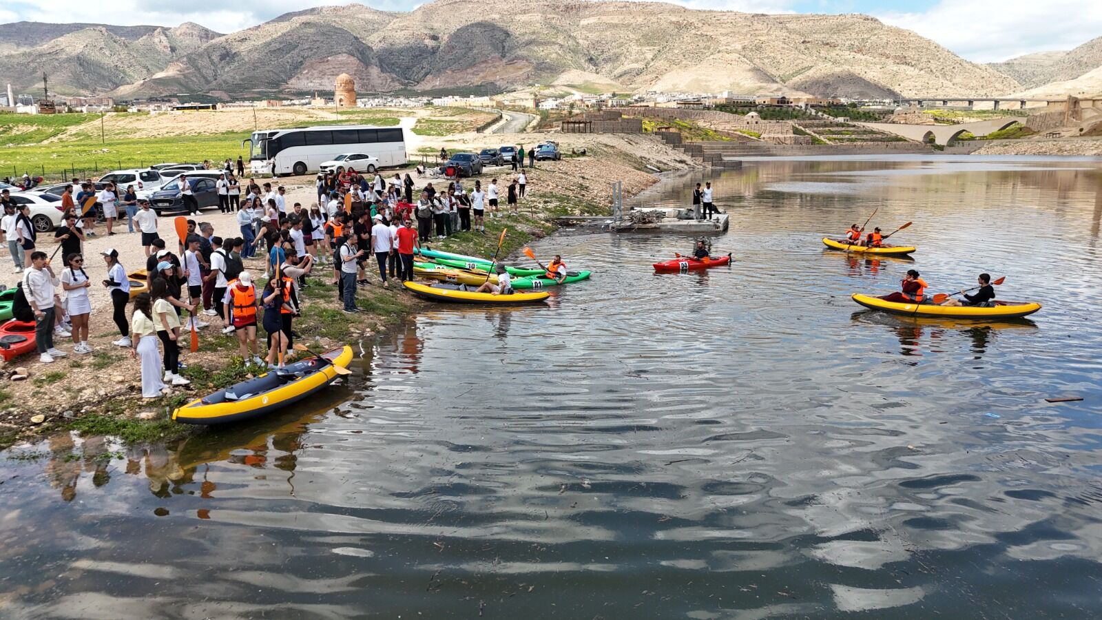 13 Bin Yıllık Tarihin Ortasında Kürekler Çekildi Hasankeyf’te Su Sporları Rüzgârı1