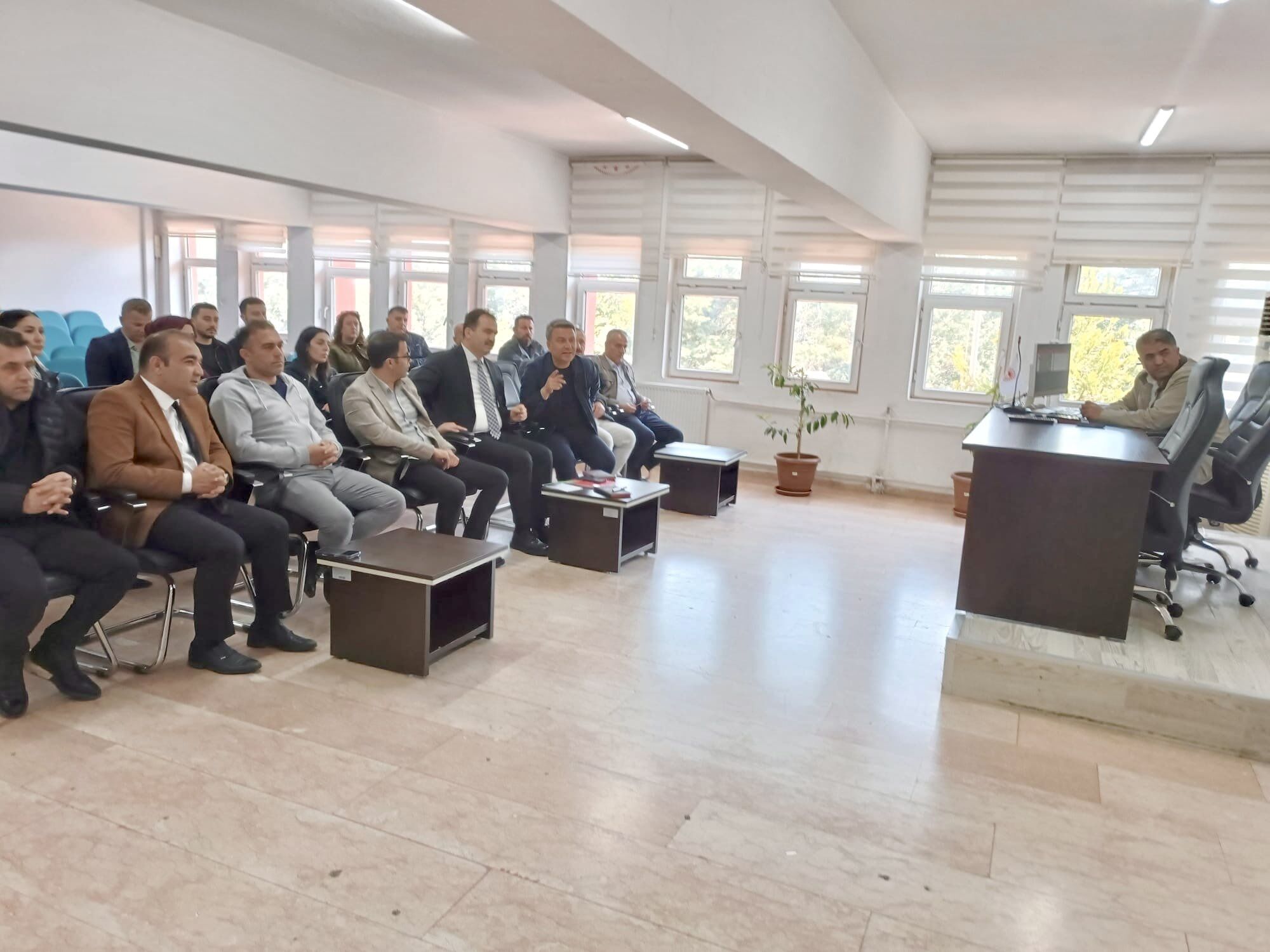 Batman’ın Bereketli Topraklarına Mor Ve Yeşil Çıkartma (2)1