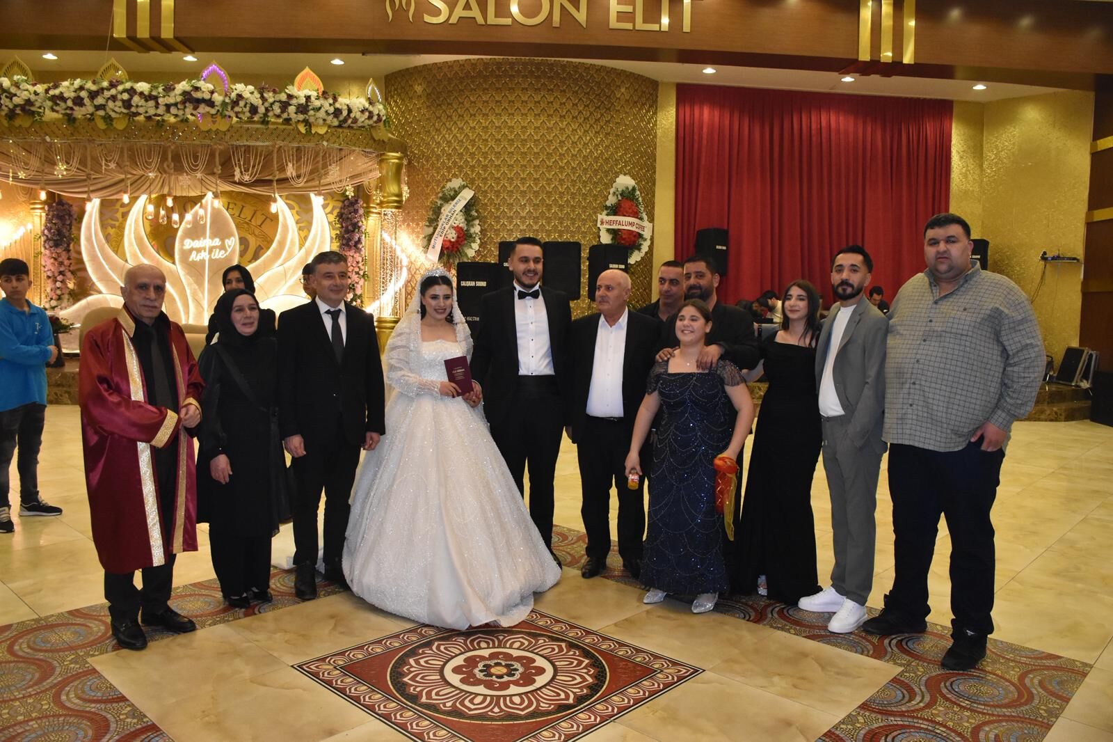 Kapuci Ve Altınsaç Ailelerinin Mutlu Günü! (1)