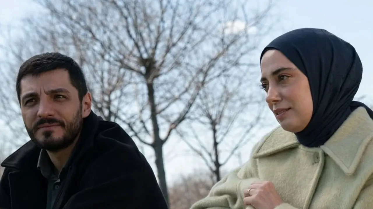 Kizilcik Serbeti 132 Bolumde Cemonun Annesi Kim Unallar Ailesi Yeni Bir Kaosun Esigin 3293744 202604102005 1