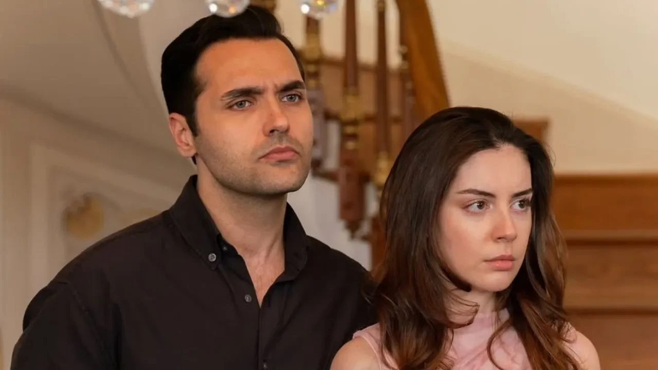 Kizilcik Serbeti 132 Bolumde Cemonun Annesi Kim Unallar Ailesi Yeni Bir Kaosun Esigin 3293744 202604102005 2