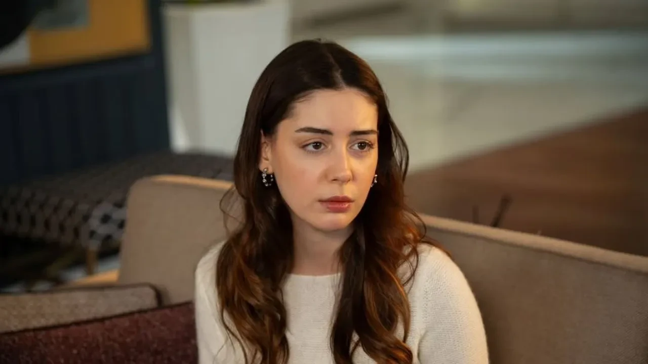 Kizilcik Serbeti 132 Bolumde Cemonun Annesi Kim Unallar Ailesi Yeni Bir Kaosun Esigin 3293744 202604102005 7