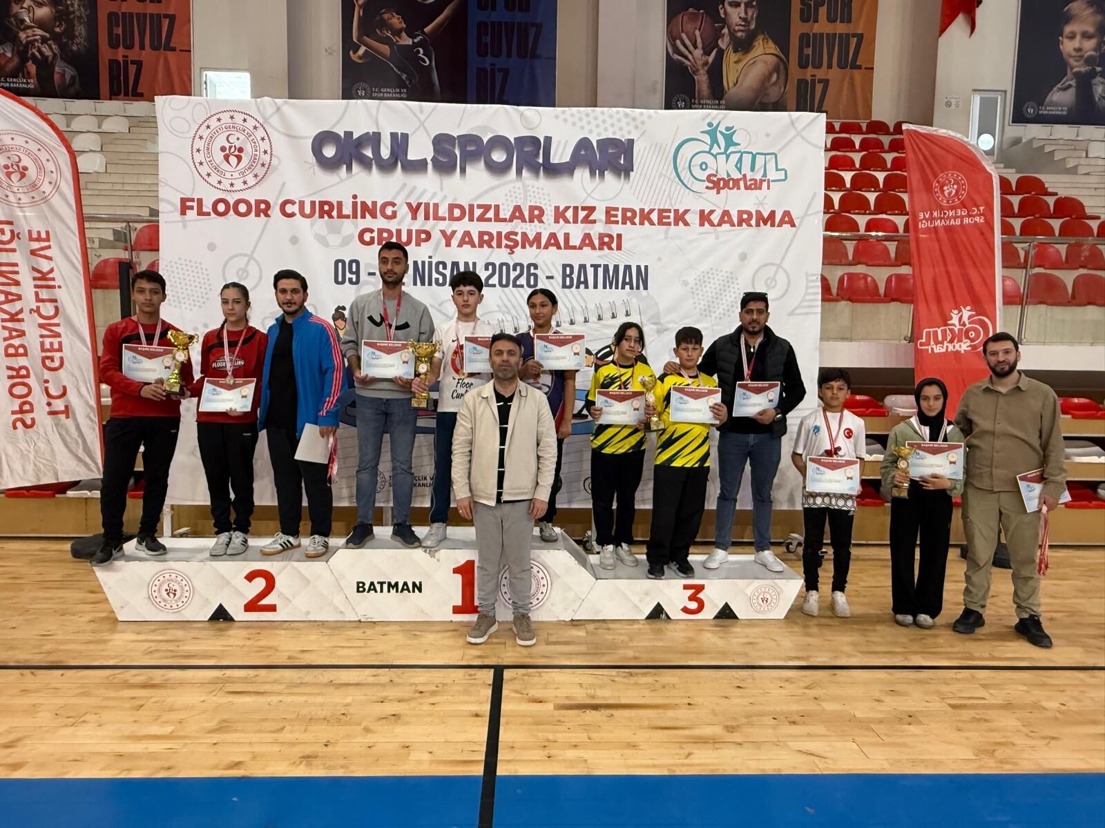 Köy Okulundan Büyük Başarı! Batman’da Curling Heyecanı Finale Taşındı (1)