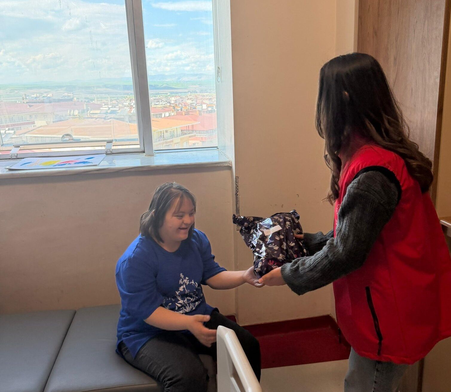 Minik Yüreklere Bayram Sürprizi Şifa Oyuncaklarıyla Gelen Tebessüm! (2)1