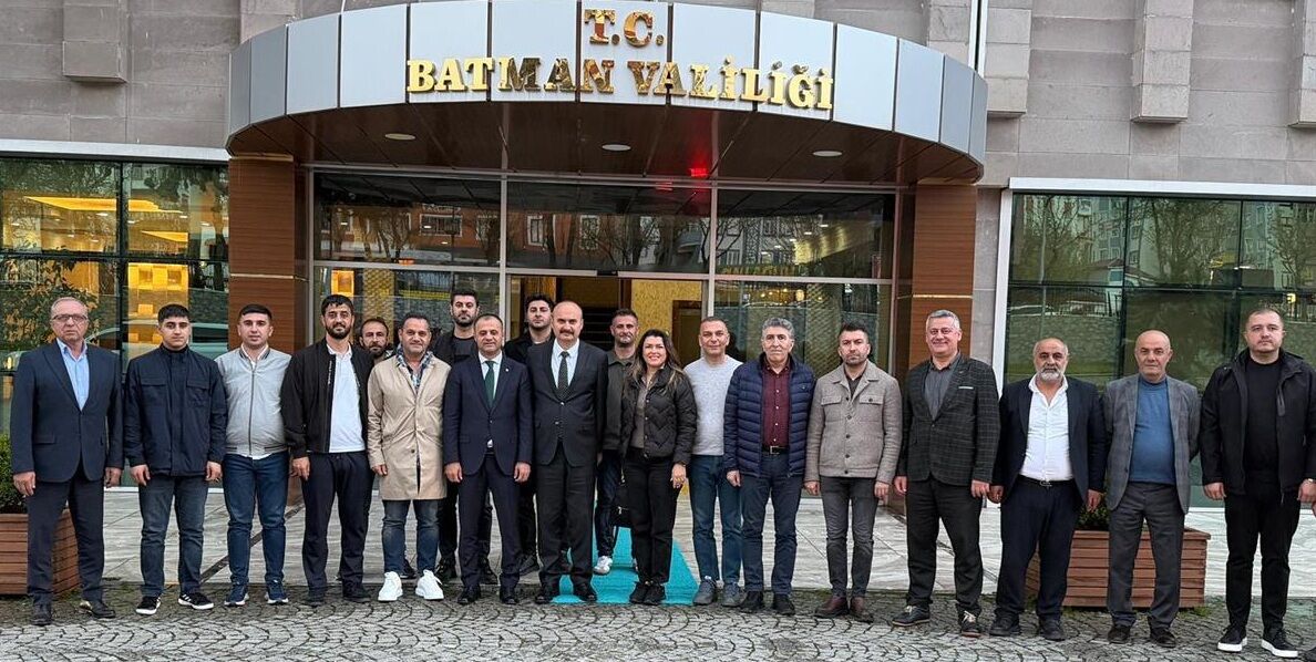 Muğlaspor Başkanı Kıyanç’tan Batman Valisi Canalp’e 72 Numaralı Forma.-1