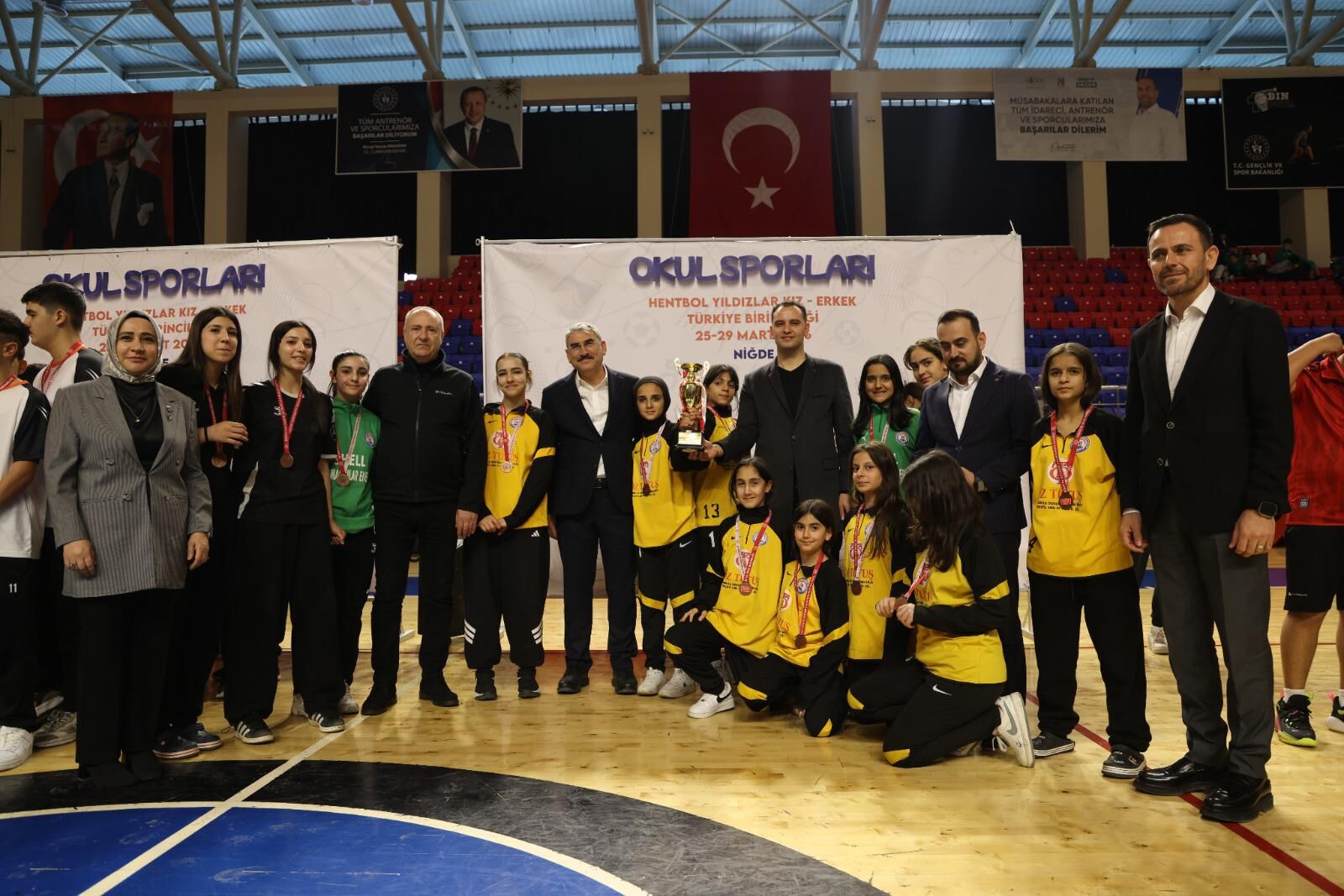 Namağlup Gelen Büyük Gurur Batman’ın Yıldız Kızları Türkiye Üçüncüsü Oldu! (2)