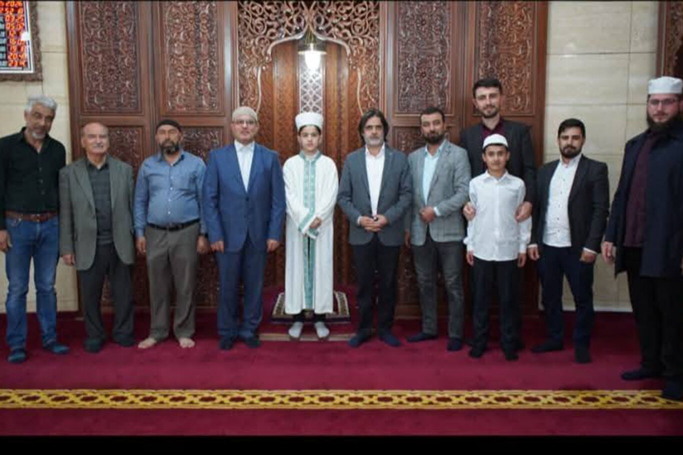 13 Yaşındaki Hafızdan Hutbe! Minbere Çıkan Harun Aslan Cemaati Duygulandırdı (2)