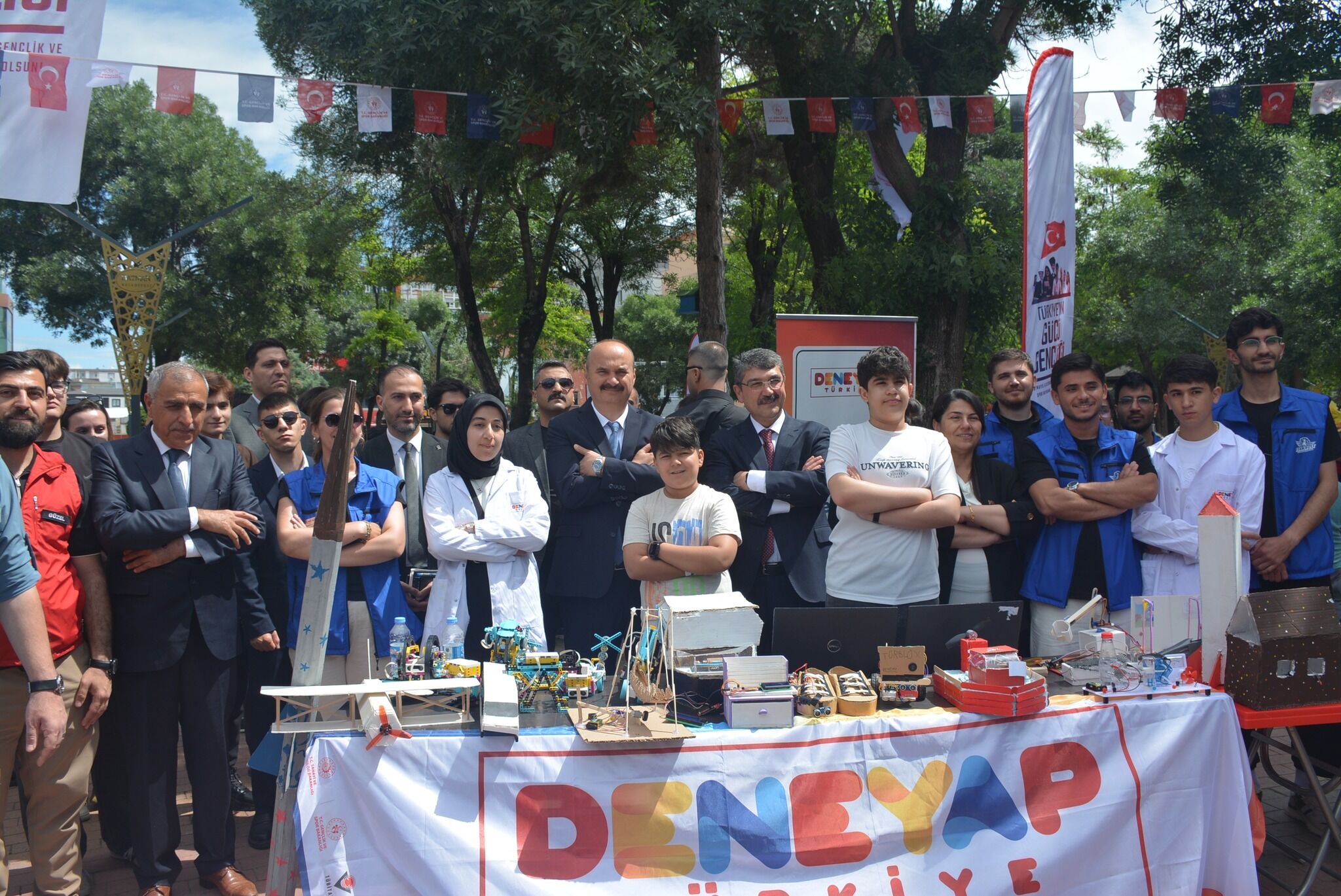Batman’da 19 Mayıs Coşkusu Atatürk Parkı’nı Sardı Genç Sporculara Büyük Alkış (2)