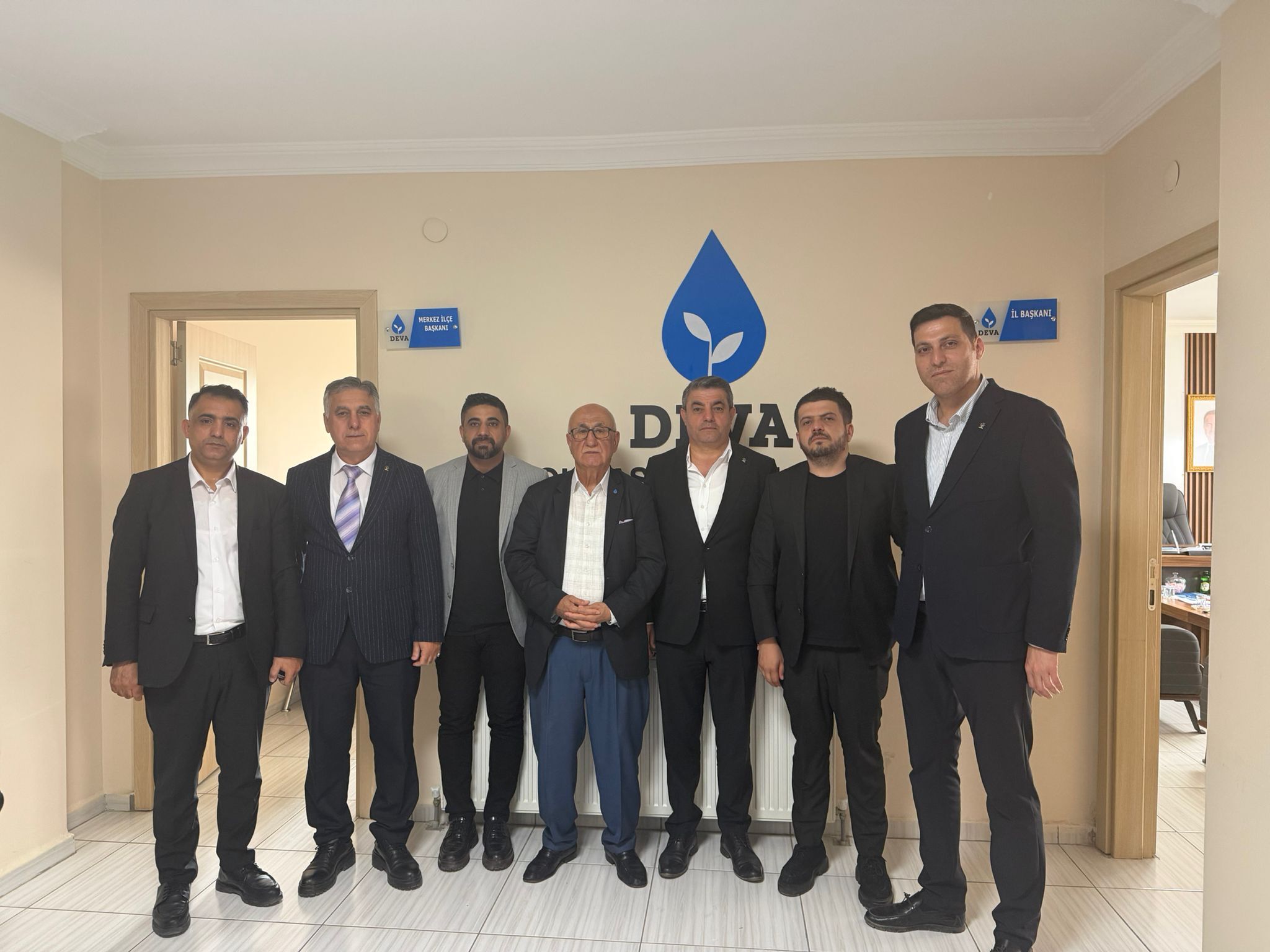 Batman’da Bayramda Siyasi Birlik Mesajı Partilerden Karşılıklı Ziyaret (2)