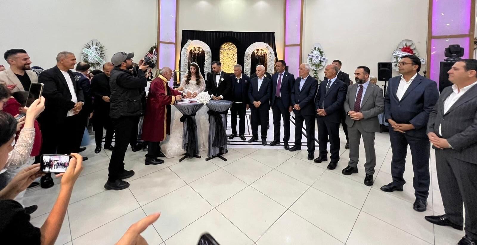 Batman’da Seçkin İsimleri Buluşturan Görkemli Düğün (3)