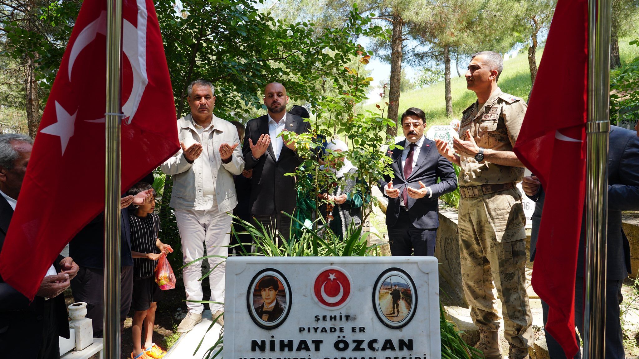 Beşiri’de Duygulandıran Bayram Ziyareti (2)