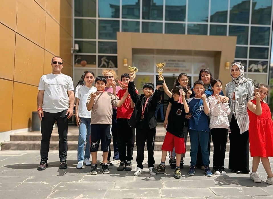 Engelleri Aşan Dostluk Özel Öğrenciler Ile Şampiyonlar Parkede Buluştu (1)