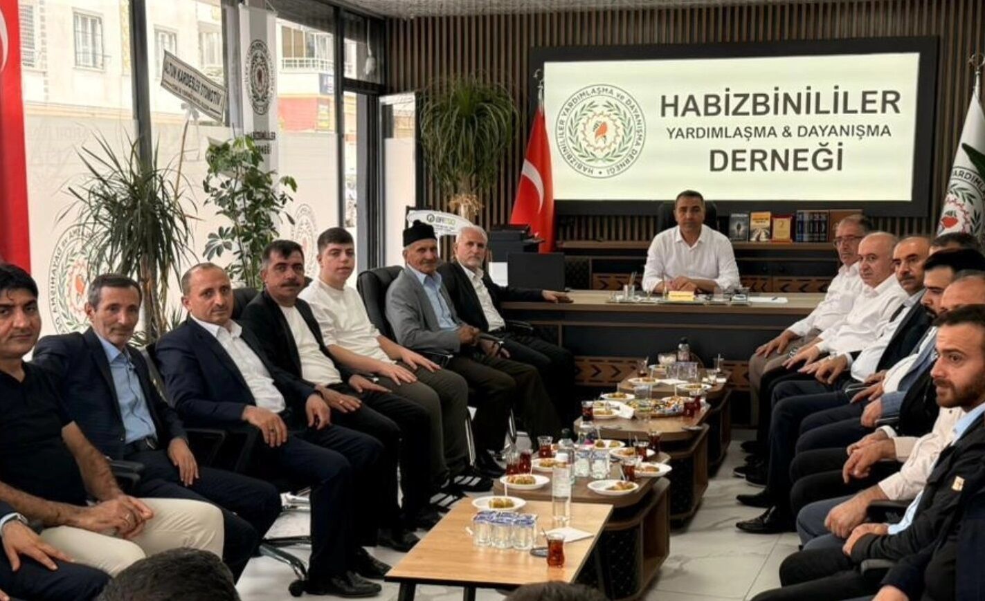 Habizbinililer Derneği’nde Bayram Coşkusu “Birlik Oldukça Daha Güçlüyüz” (2)