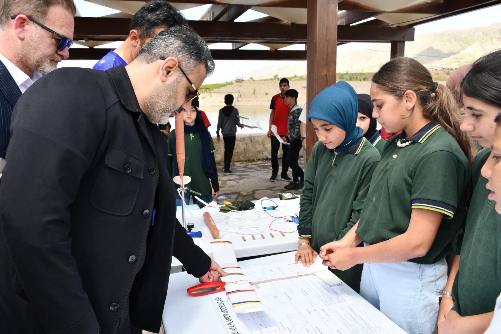 Hasankeyf’te Gökyüzü Şenliği Gençler Uçurtmalarla Hayallerine Kanat Açtı (1)