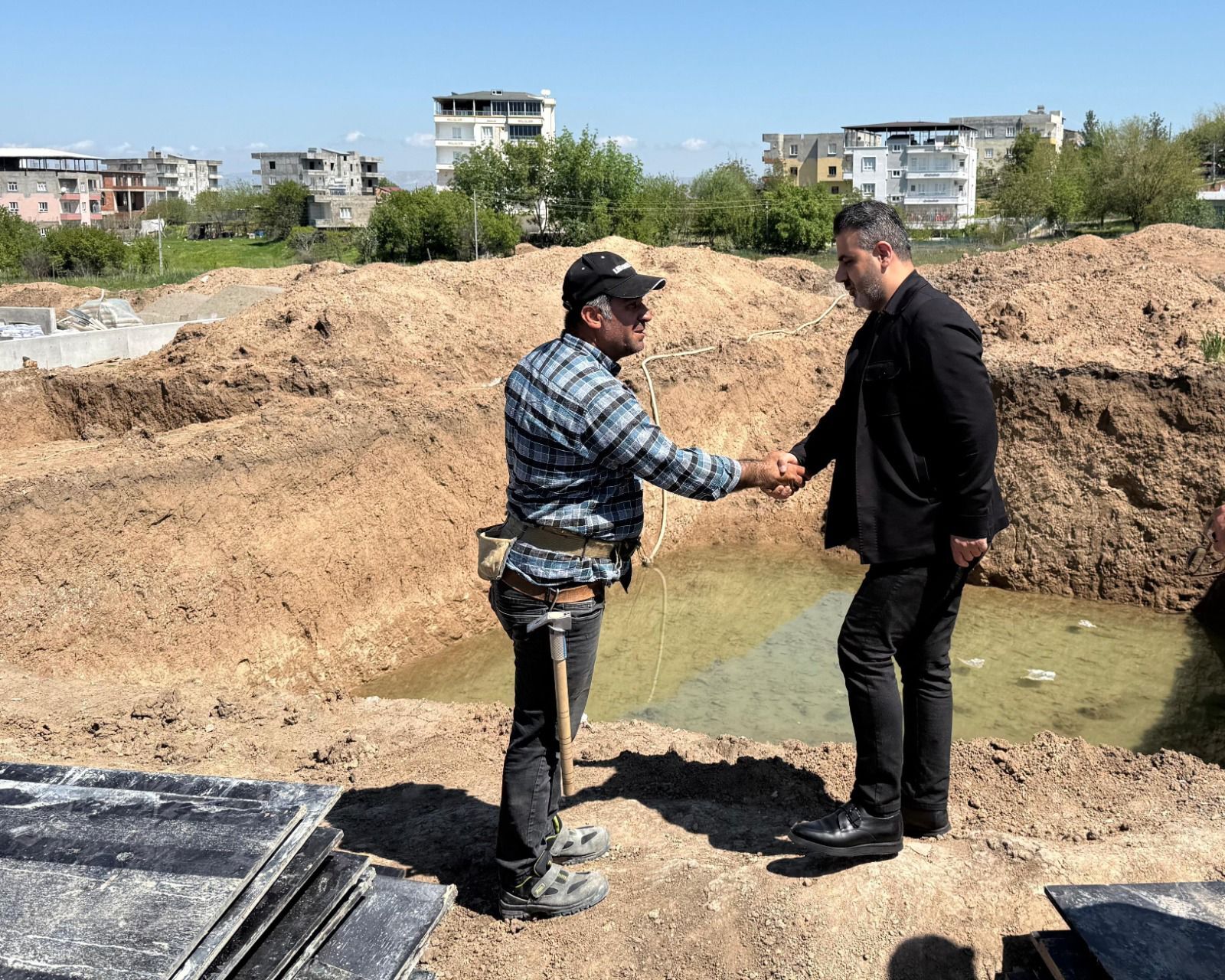 Mhp Batman İl Başkanı Çetin’den 1 Mayıs’ta Emekçilere Destek (1)
