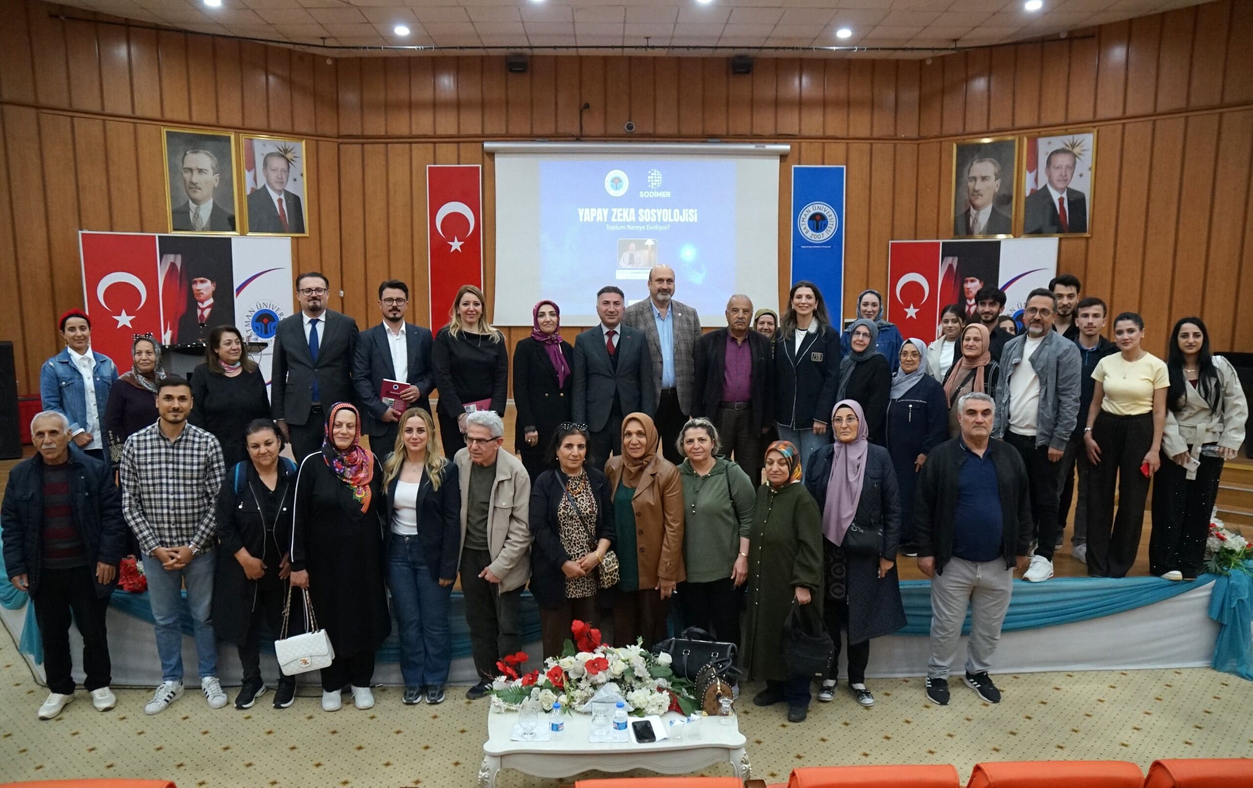 Yapay Zeka İnsanlığı Nasıl Değiştiriyor” Batman Üniversitesi’nde Çarpıcı Konferans (2)