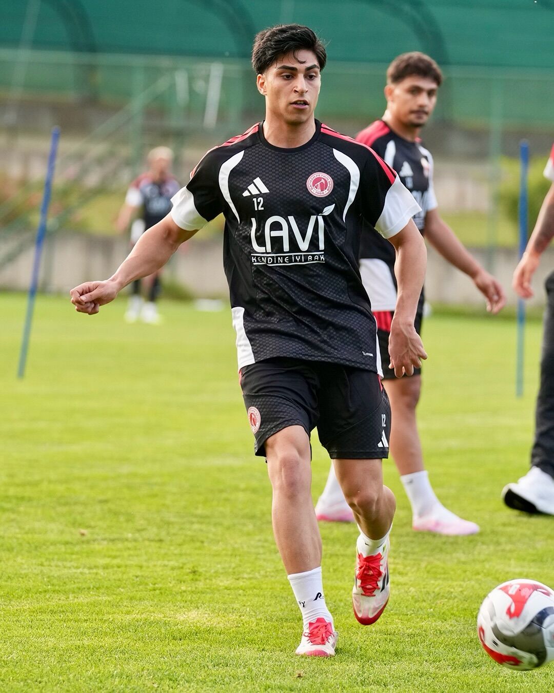 Petrolspor Genç Yeteneklere Şans Veriyor1