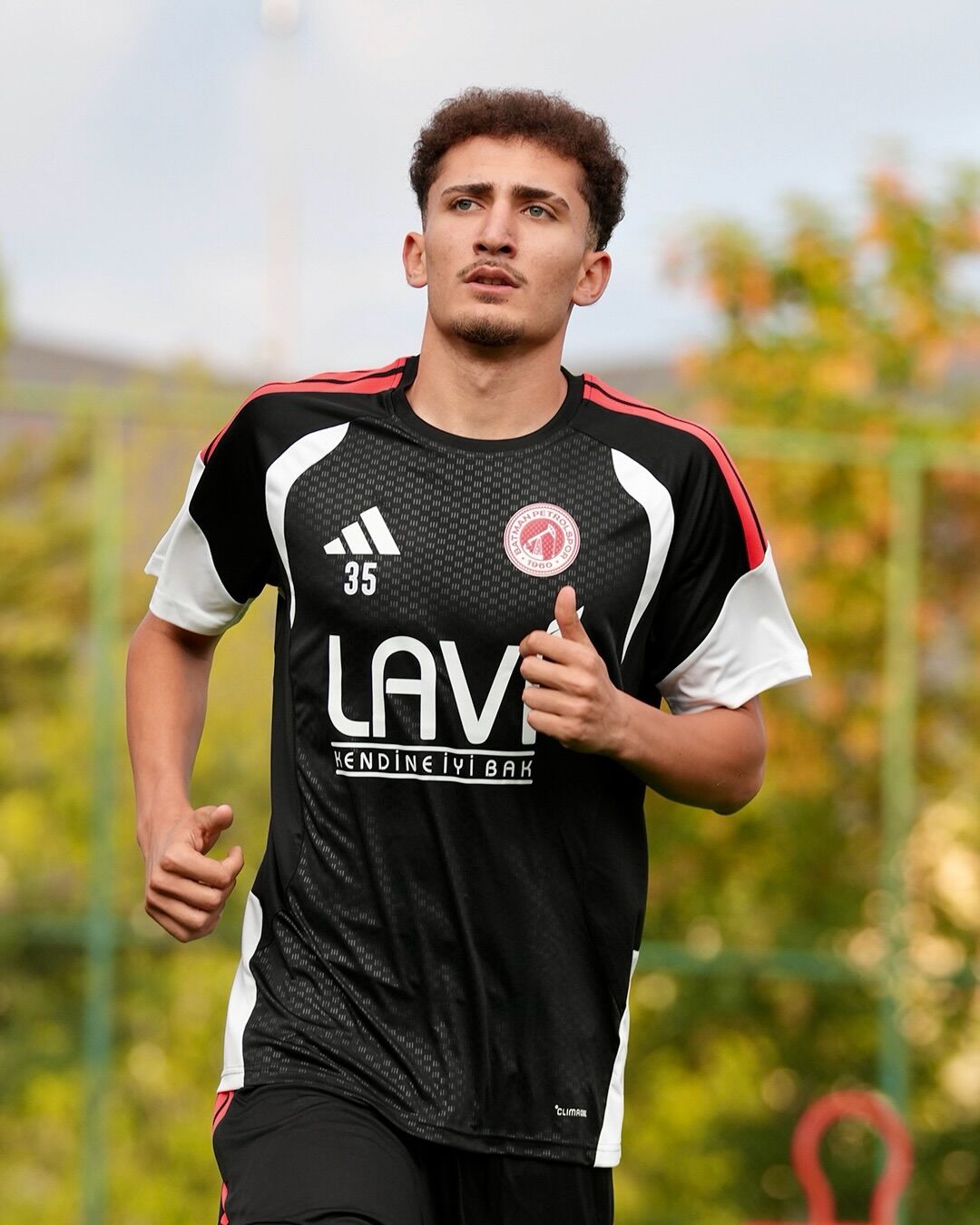Petrolspor Genç Yeteneklere Şans Veriyor3