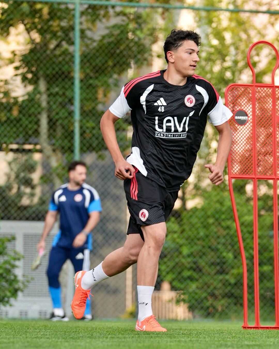 Petrolspor Genç Yeteneklere Şans Veriyor5