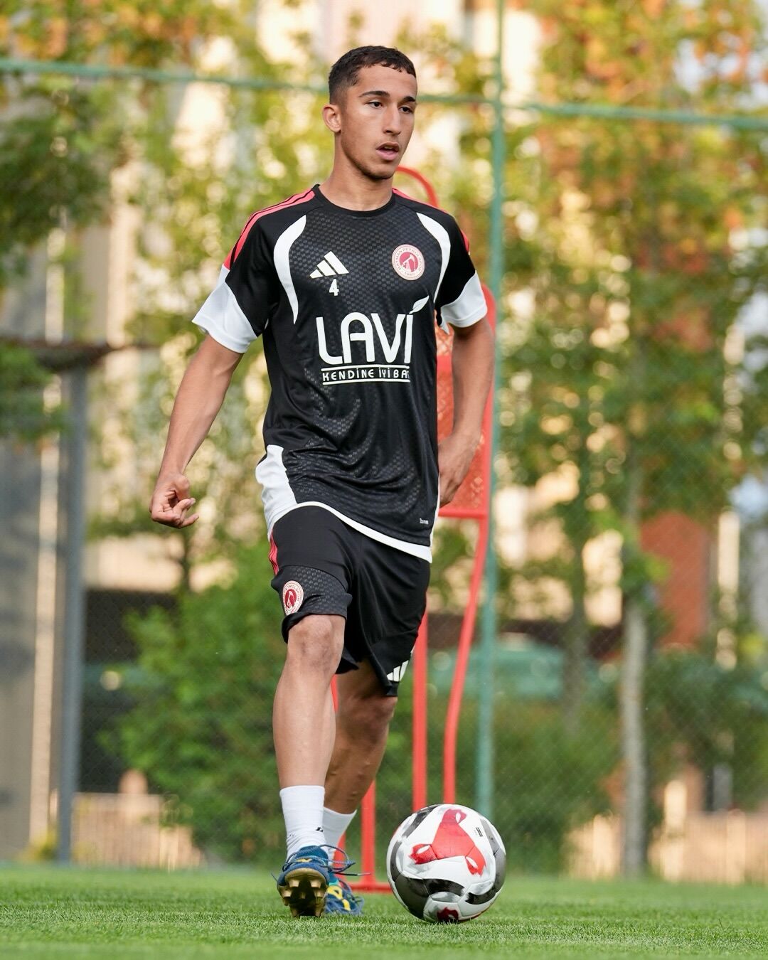 Petrolspor Genç Yeteneklere Şans Veriyor7