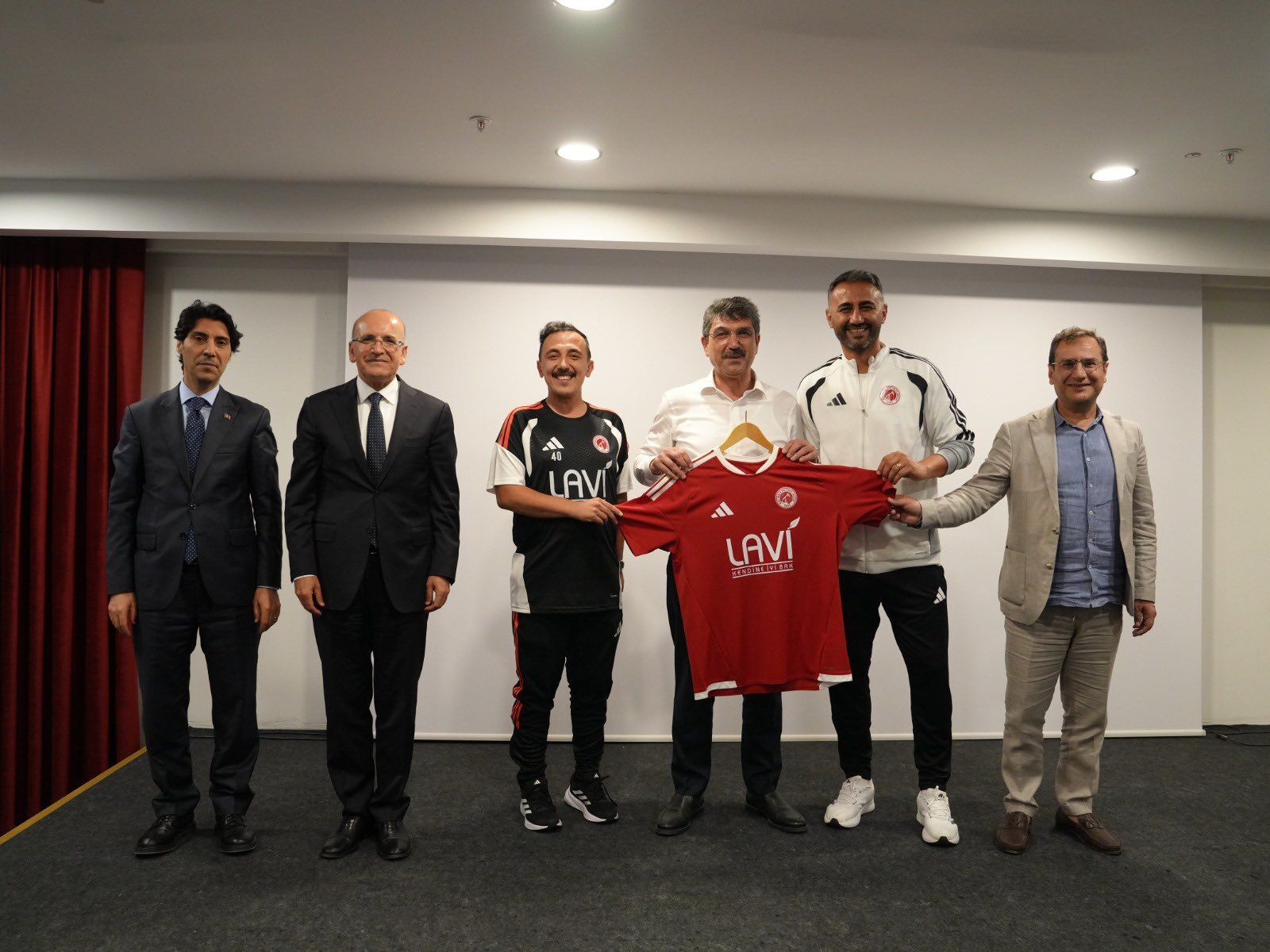 Şimşek Ve Nasıroğlu Kampta Petrolspor’la Buluştu (2)