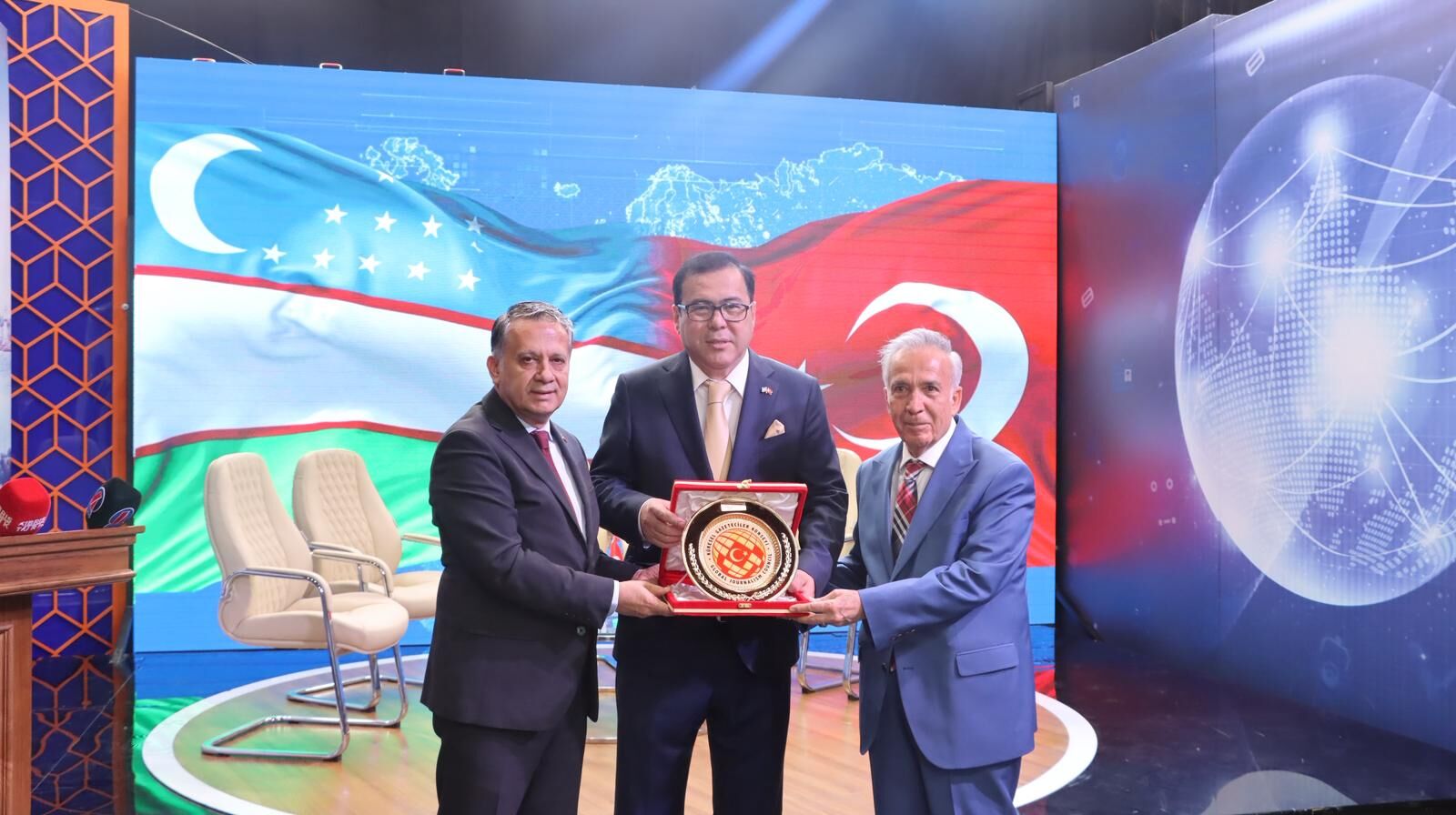 Taşkent’te Medya Zirvesi Türk Dünyasının Ortak Medya Geleceği Masaya Yatırıldı (1)