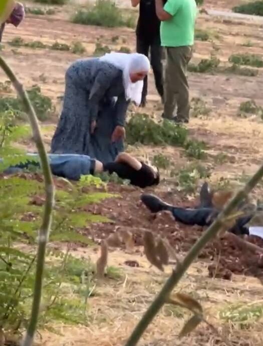 Batman Asri Mezarlığı'nda Silahlı Saldırı 1 Kişi Öldü, 1 Kişi Ağır Yaralandı 1