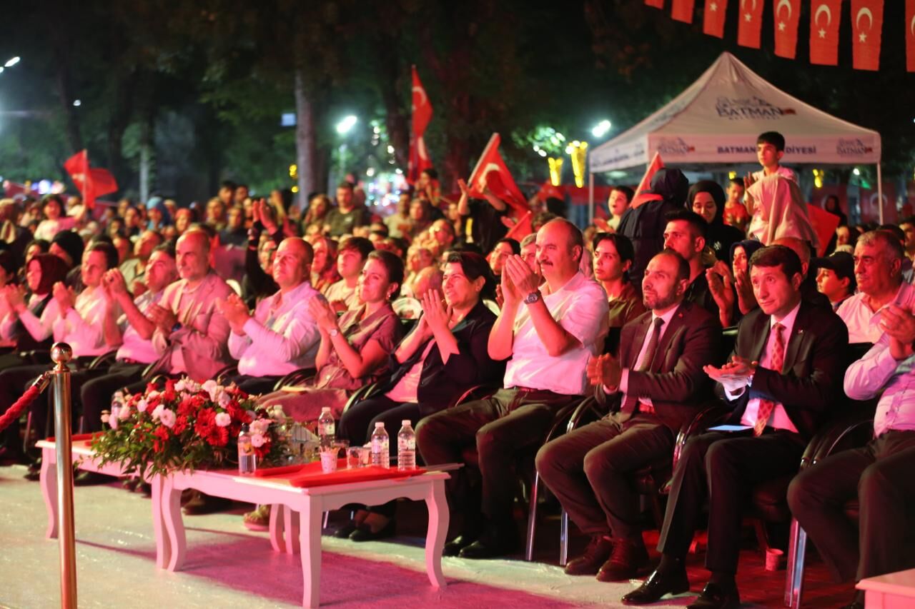 Batman'da 15 Temmuz'un 10. Yılında Binler Tek Yürek Oldu (1)