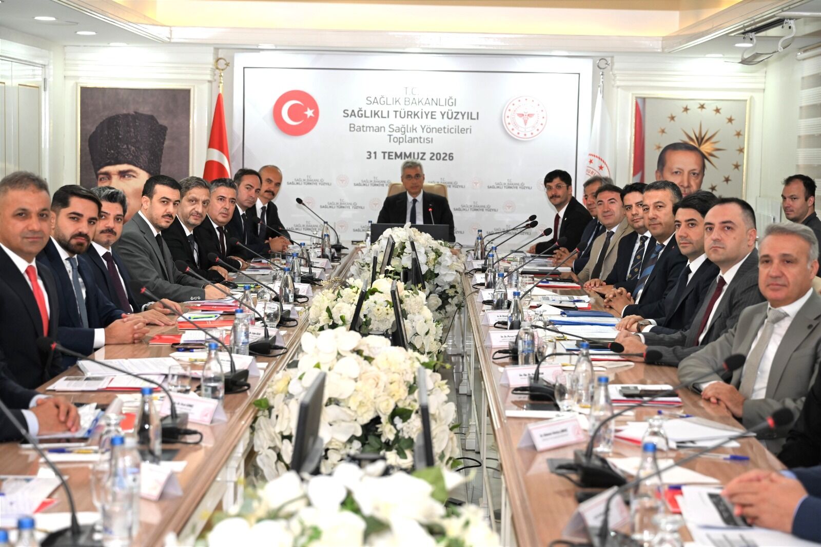 Batman'da Bakan Memişoğlu'ndan Yeni Yatırımlar İçin Kritik Toplantı (2)