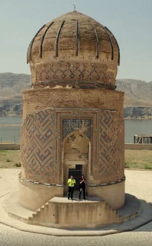 Batman'da Polisler Hasankeyf'te Türkü Seslendirdi1