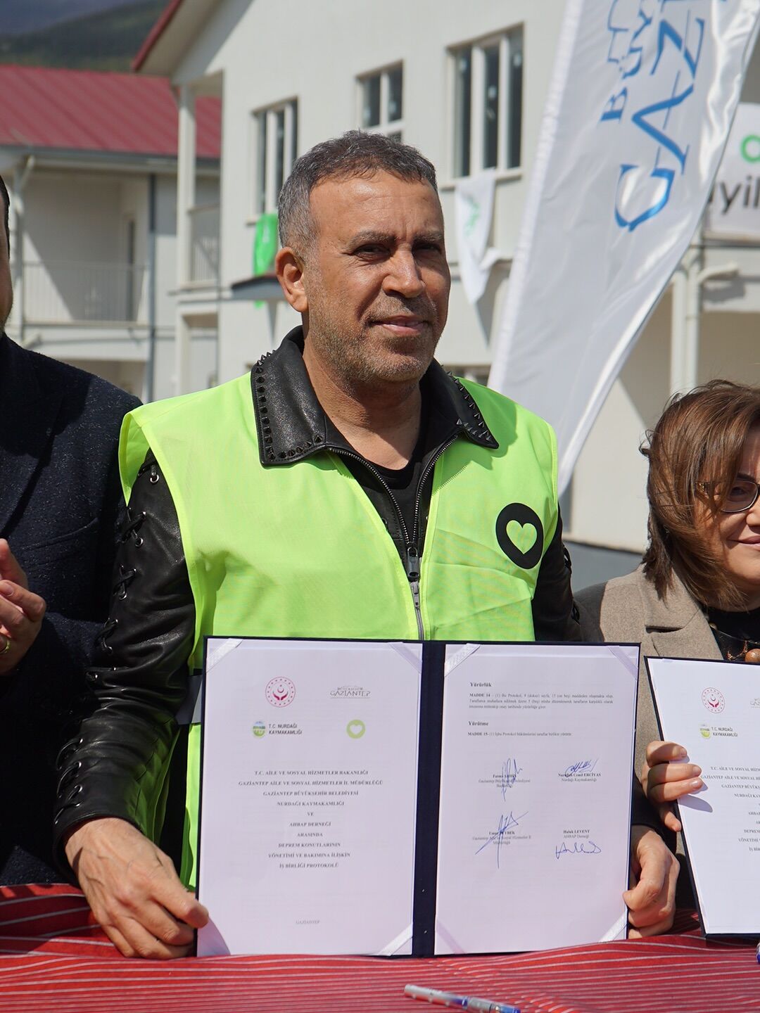 Haluk Levent Cezaevine Nakledildi
