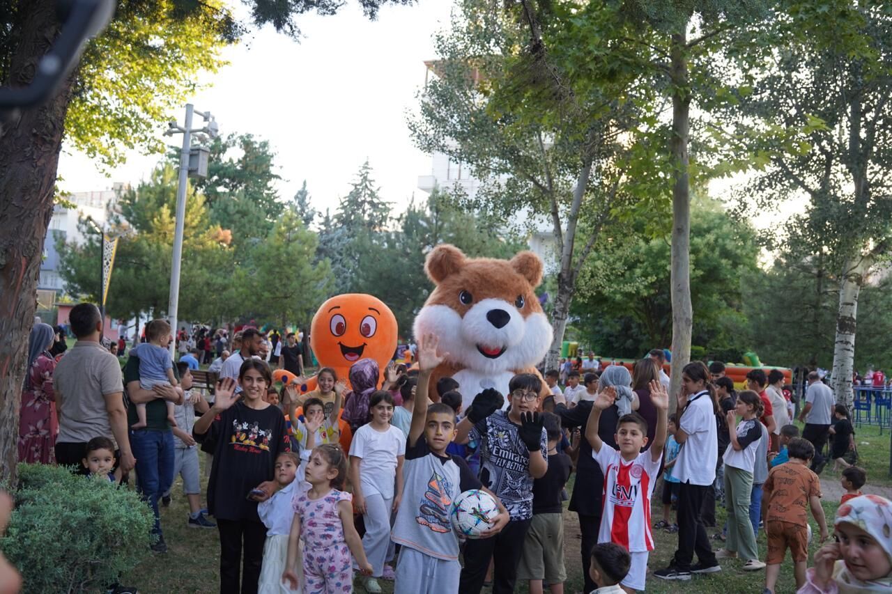 Kinem Parkı'nda Rock Rüzgârı! Nefs Grubu Binlerce Kişiyi Coşturdu (2)