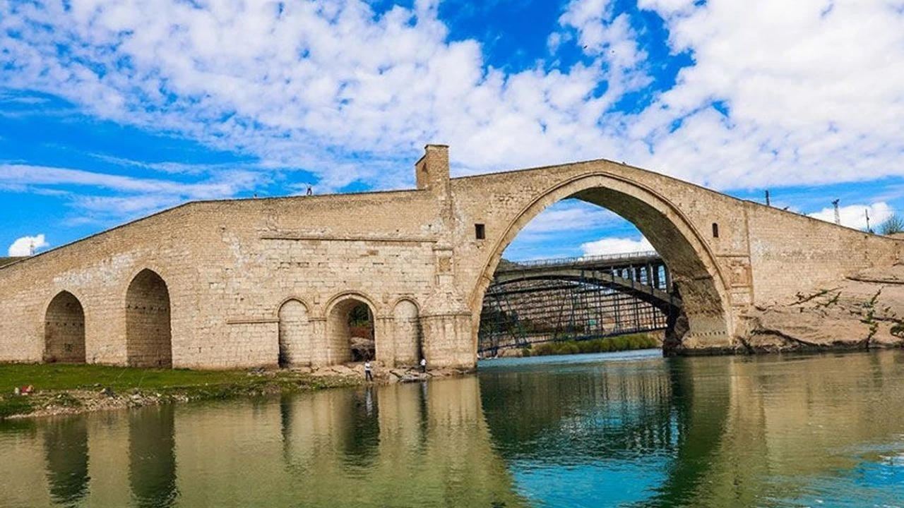 800 Yıllık Malabadi Görevi Gören Kırkat Köprüsü (2)