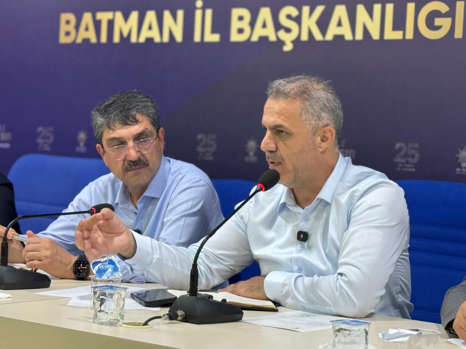 AK Parti Batman’da Coşkulu Buluşma: Yeni Dönemin Yol Haritası Çizildi
