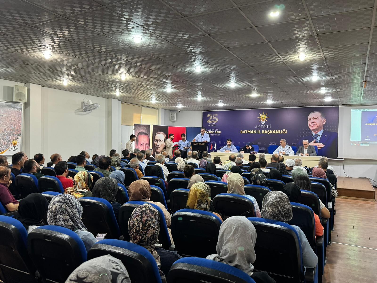 Ak Parti Batman’da Coşkulu Buluşma Yeni Dönemin Yol Haritası Çizildi (2)