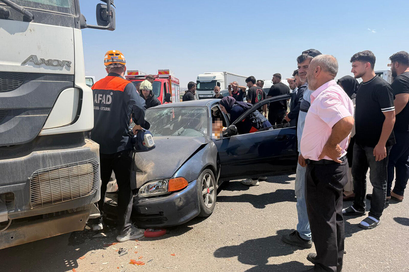Batman-Diyarbakır Yolunda Korkutan Kaza: 2 Ağır Yaralı