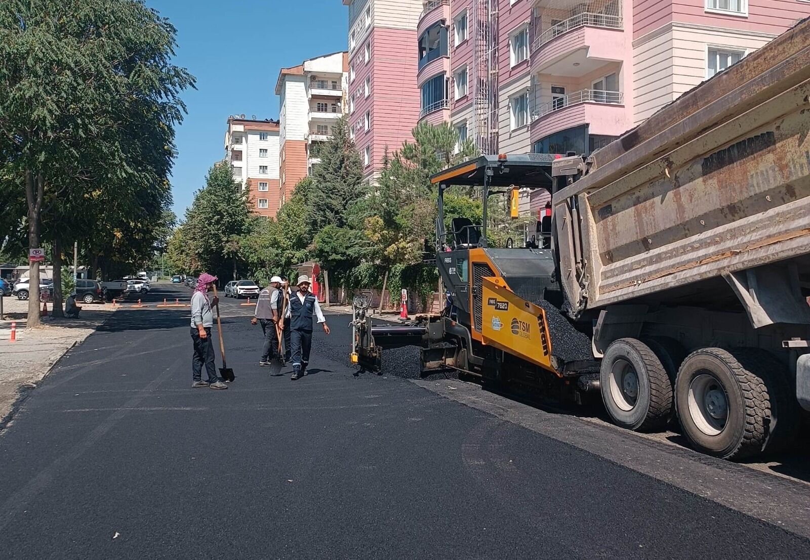 Batman’da 45 Mahallede Yol Seferberliği: Ekipler Sahaya İndi