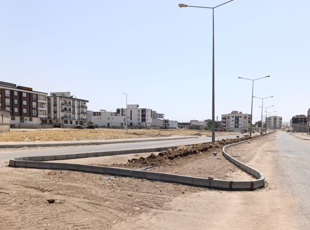 Bozulan Parke Yollar Tek Tek Yenileniyor