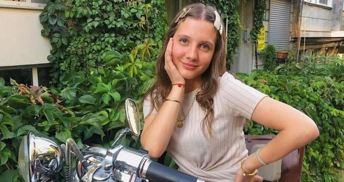 Dilara Kurtulmus Kimdir Selenanin Nazlisi Dilara 1A21660D11 Amp