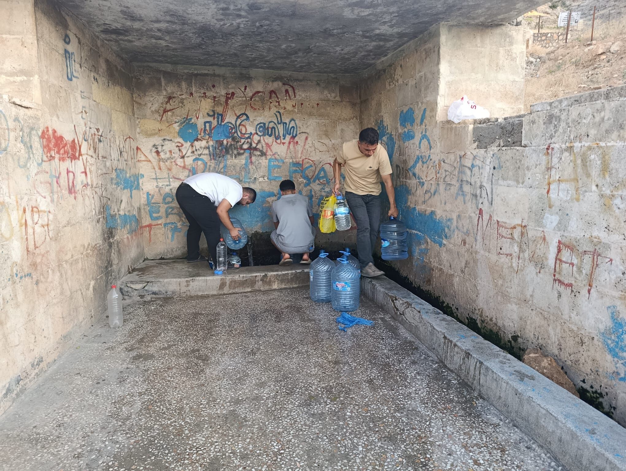 Gercüş’ün 100 Yıllık Lezzeti: Tela Çeşmesi Hâlâ Şifa Gibi Akıyor