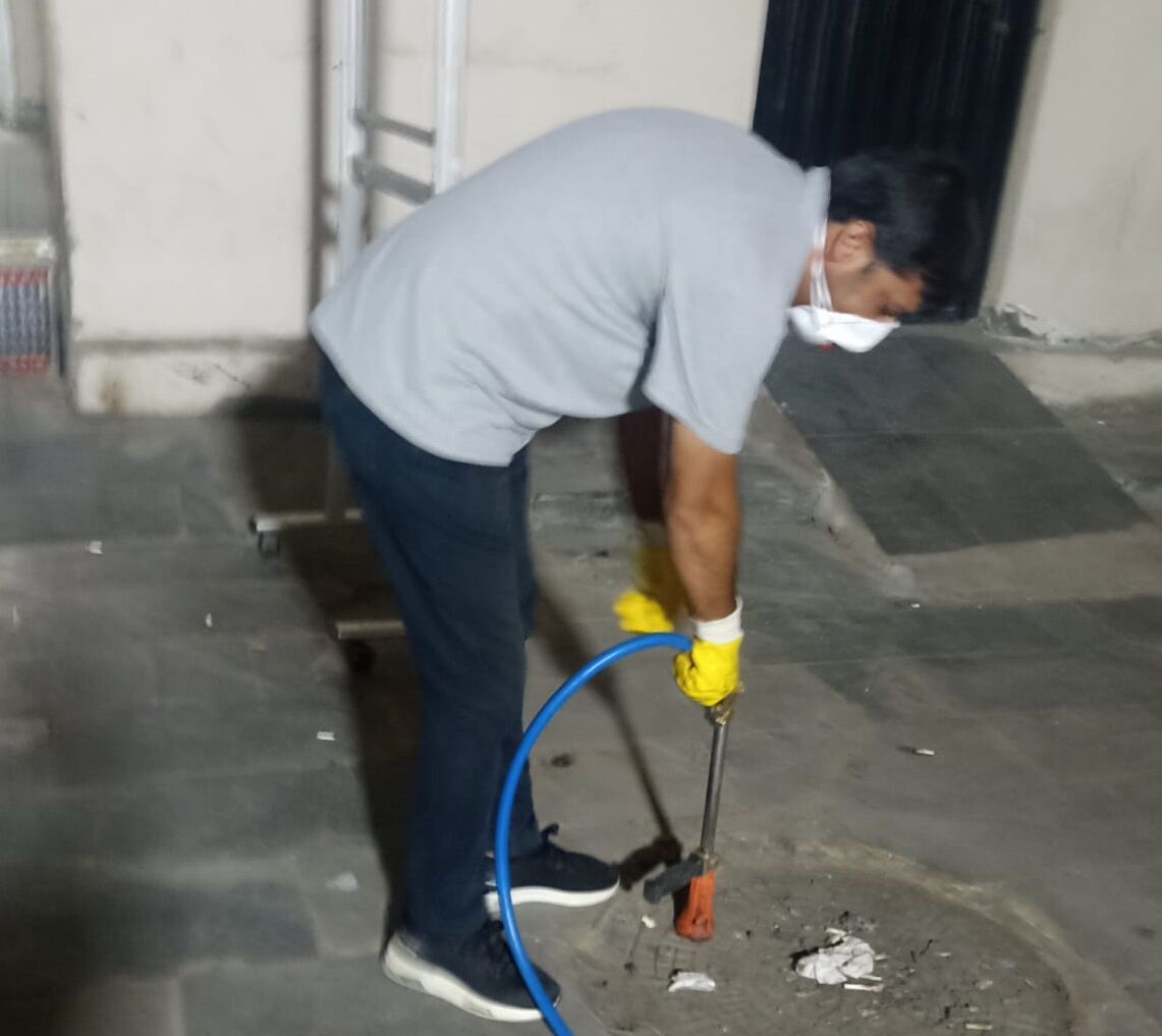 İlaçlama Ekipleri Kentin Dört Bir Yanında Seferber