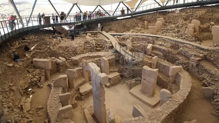 Göbeklitepe Ziyarete Kapatıldı mı, Kazılar Durduruldu mu? Tarihin Sıfır Noktası Neden Bilerek Toprakla Kapatıldı?