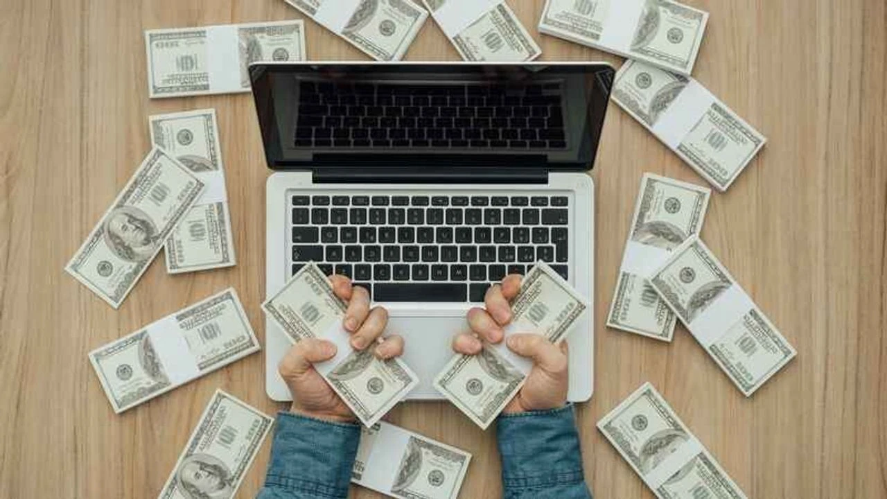 Para Kazanma Çılgınlığı: Bilgisayar Başında Oturanların Keşfettiği Gizli Yöntem İnterneti Sallıyor!