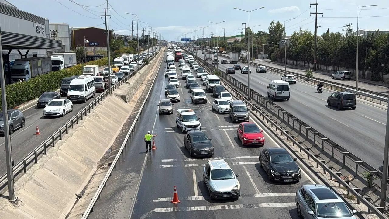 Son Dakika Bugün TEM Otoyolu Neden Kapalı, Ne Zaman Açılacak, Alternatif Güzergahlar? (23 Ağustos 2026 Pazar)